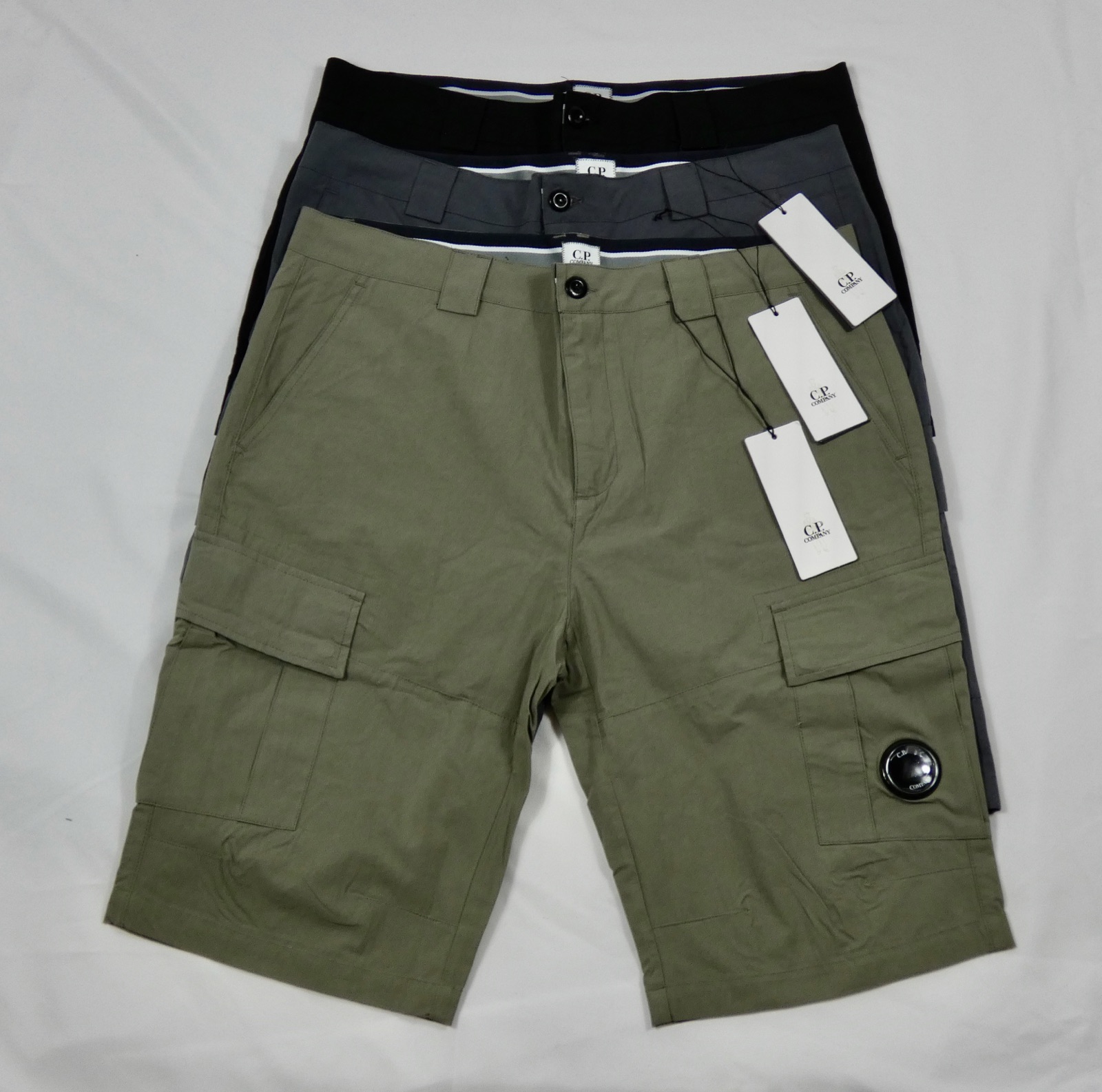 CP Company Shorts in Khaki, Grau und Schwarz
